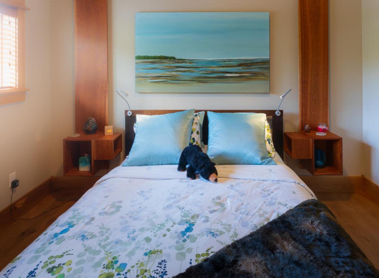 Villa Bjorn Holm Port Renfrew Esterno foto