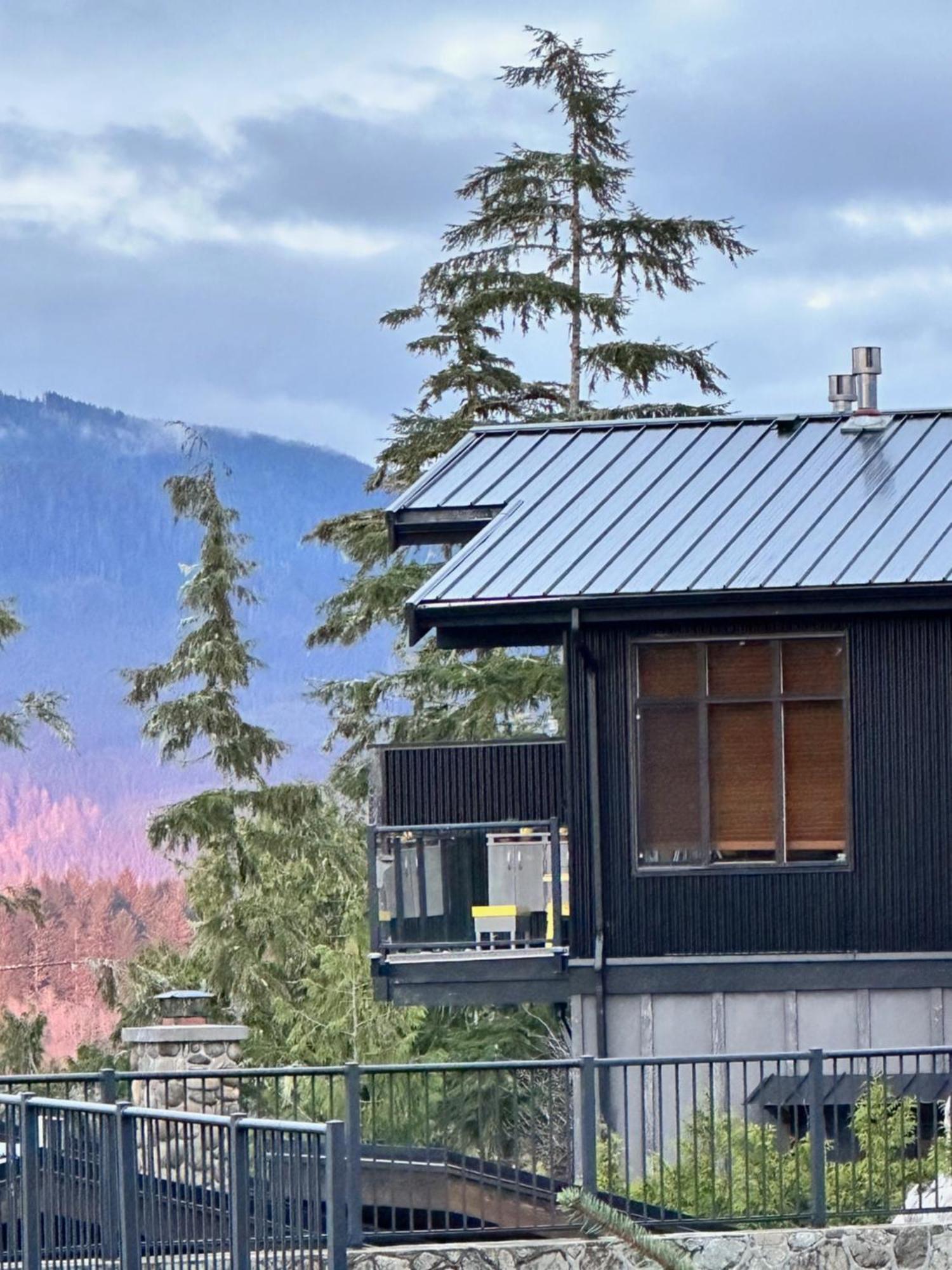 Villa Bjorn Holm Port Renfrew Esterno foto